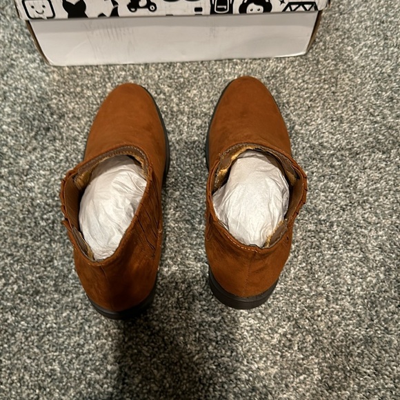 NWT Bamboo ankle booties. Size 5.5 & 7.5 - Picture 5 of 6